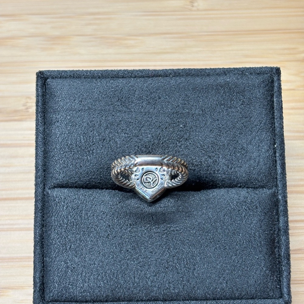 David Yurman Cable Heart Ring - Picture 5 of 9